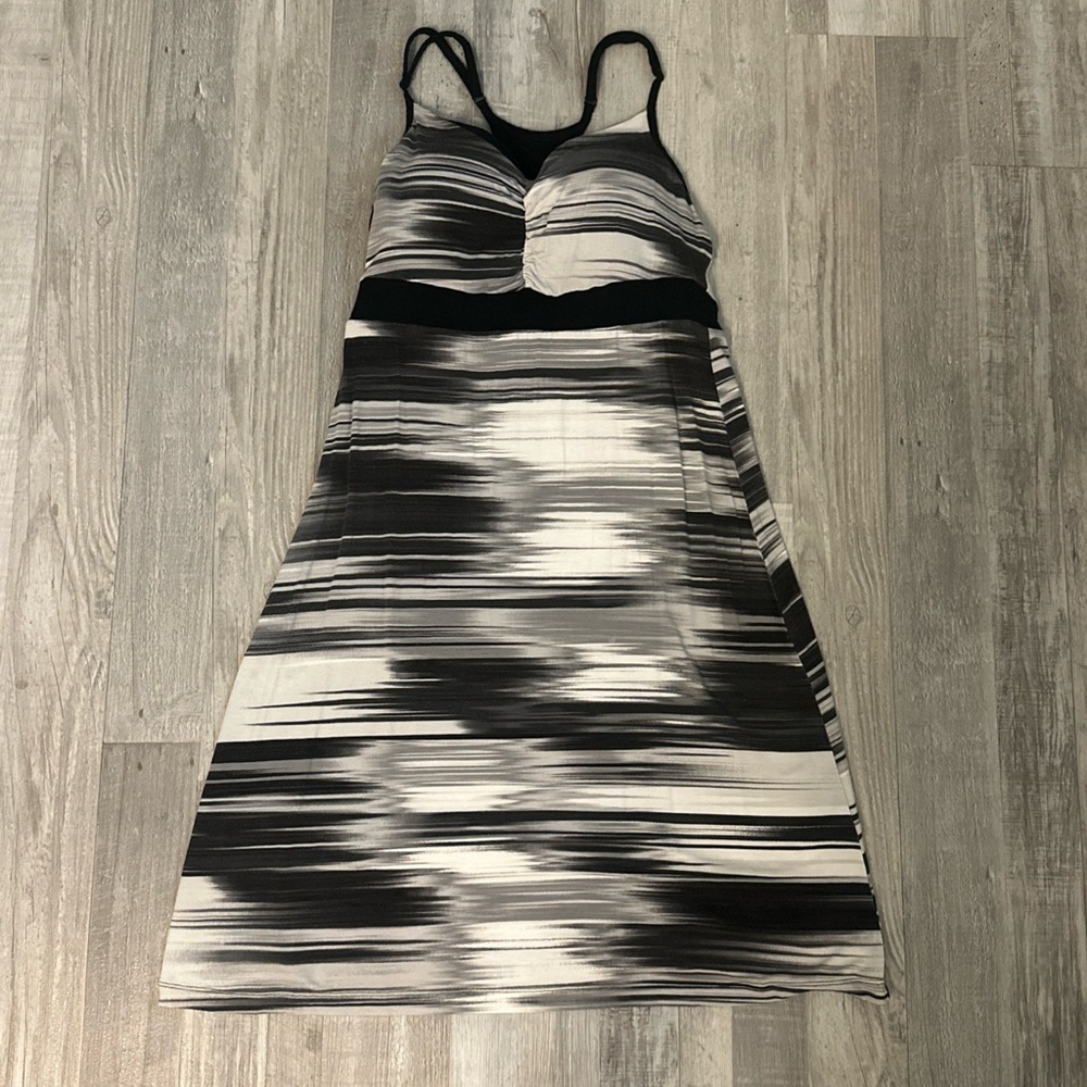 Dakini size large Black , gray and White Striped Dress